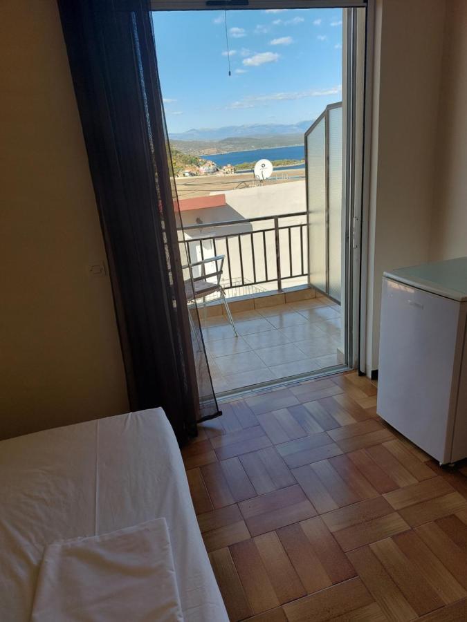 Hotel Milton Mavrovoúnion Extérieur photo