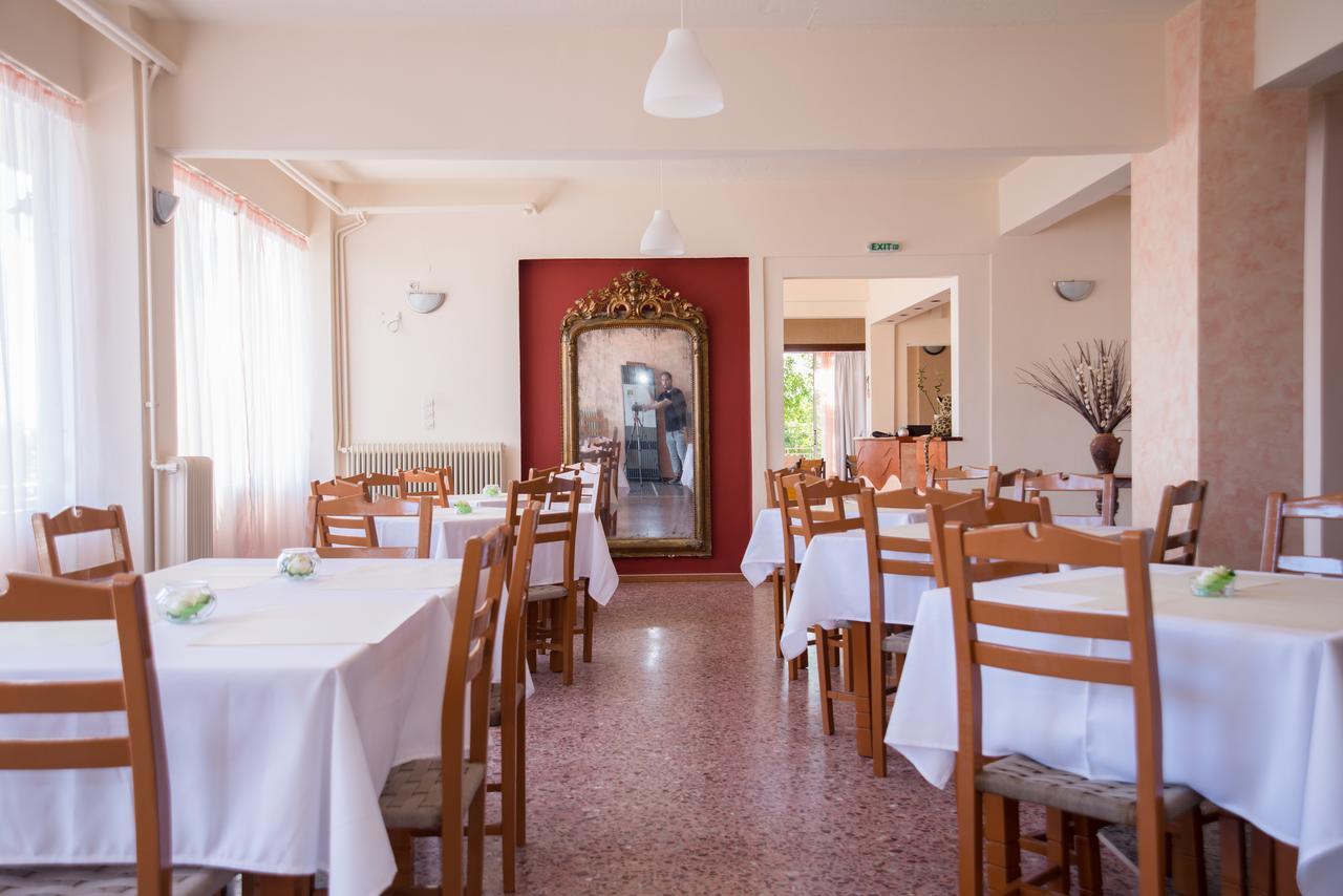 Hotel Milton Mavrovoúnion Extérieur photo