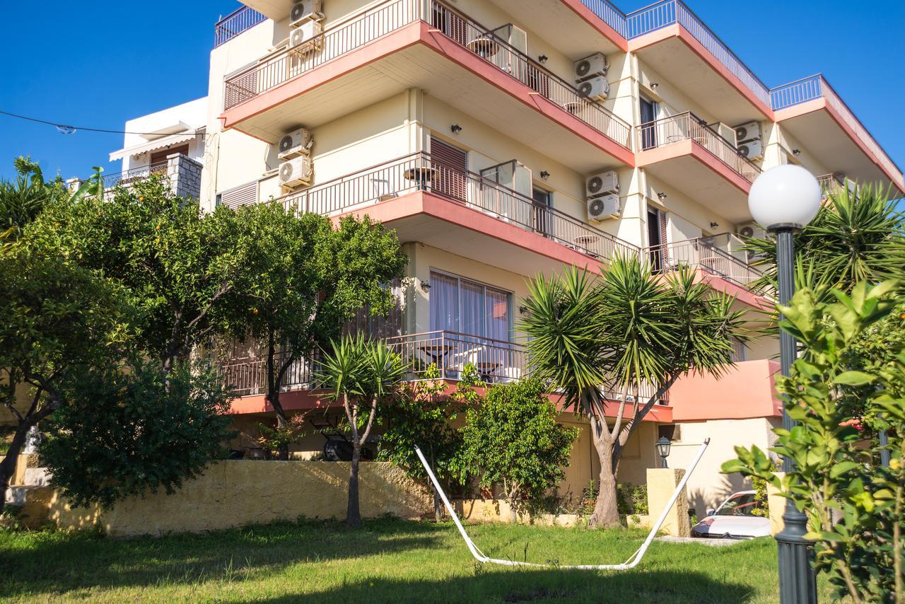 Hotel Milton Mavrovoúnion Extérieur photo