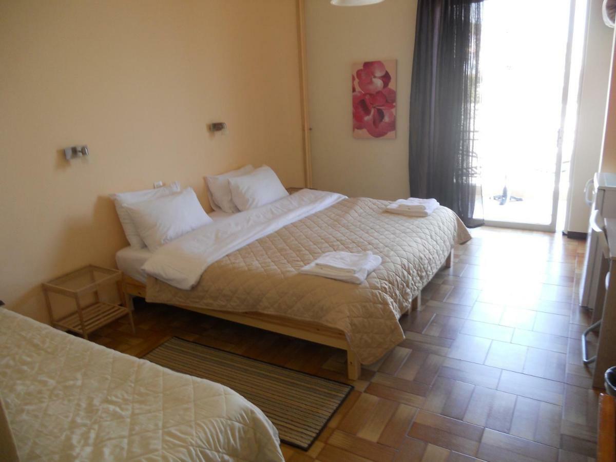 Hotel Milton Mavrovoúnion Extérieur photo